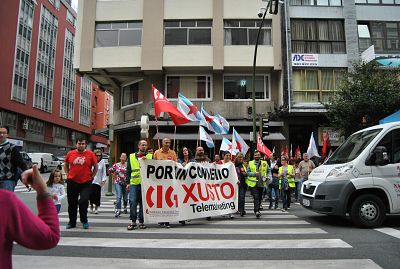 16-07-11 MobilizacionCentrosChamadasACorunha01.JPG